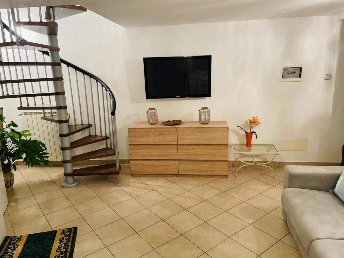 Casa Dei Fiori 2 Apartman Somma Lombardo Kültér fotó