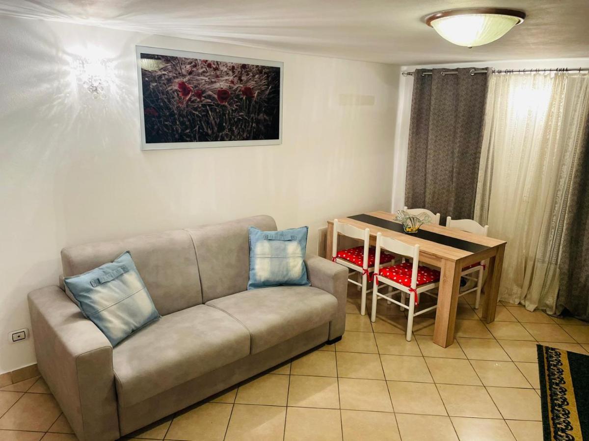 Casa Dei Fiori 2 Apartman Somma Lombardo Kültér fotó